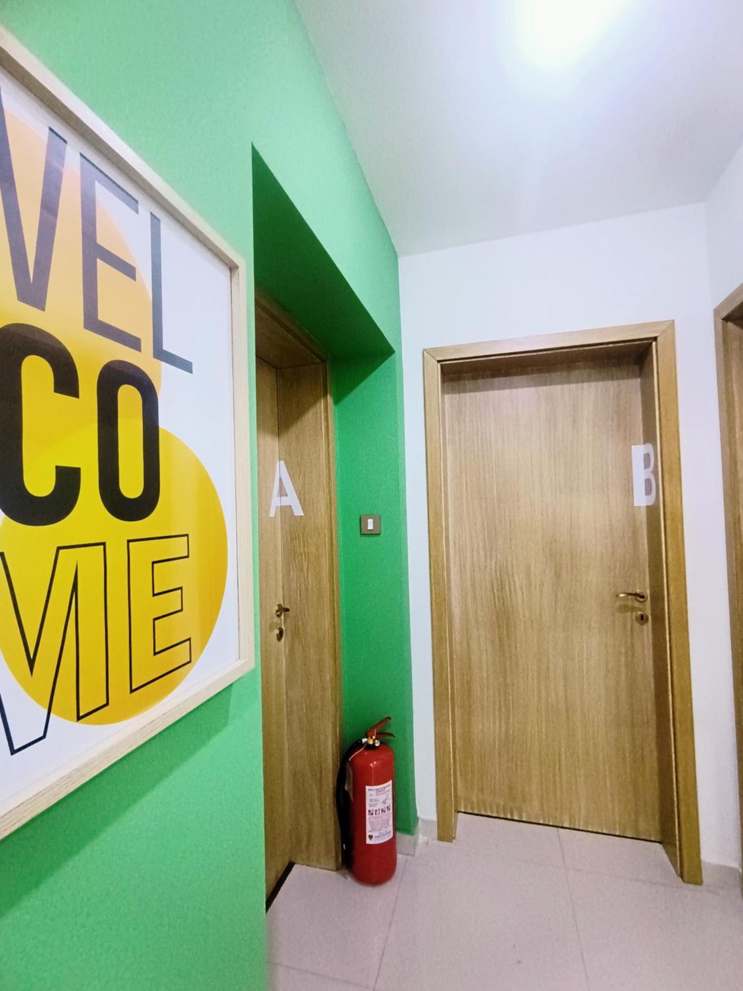 Hostel Central Скоп'є Екстер'єр фото