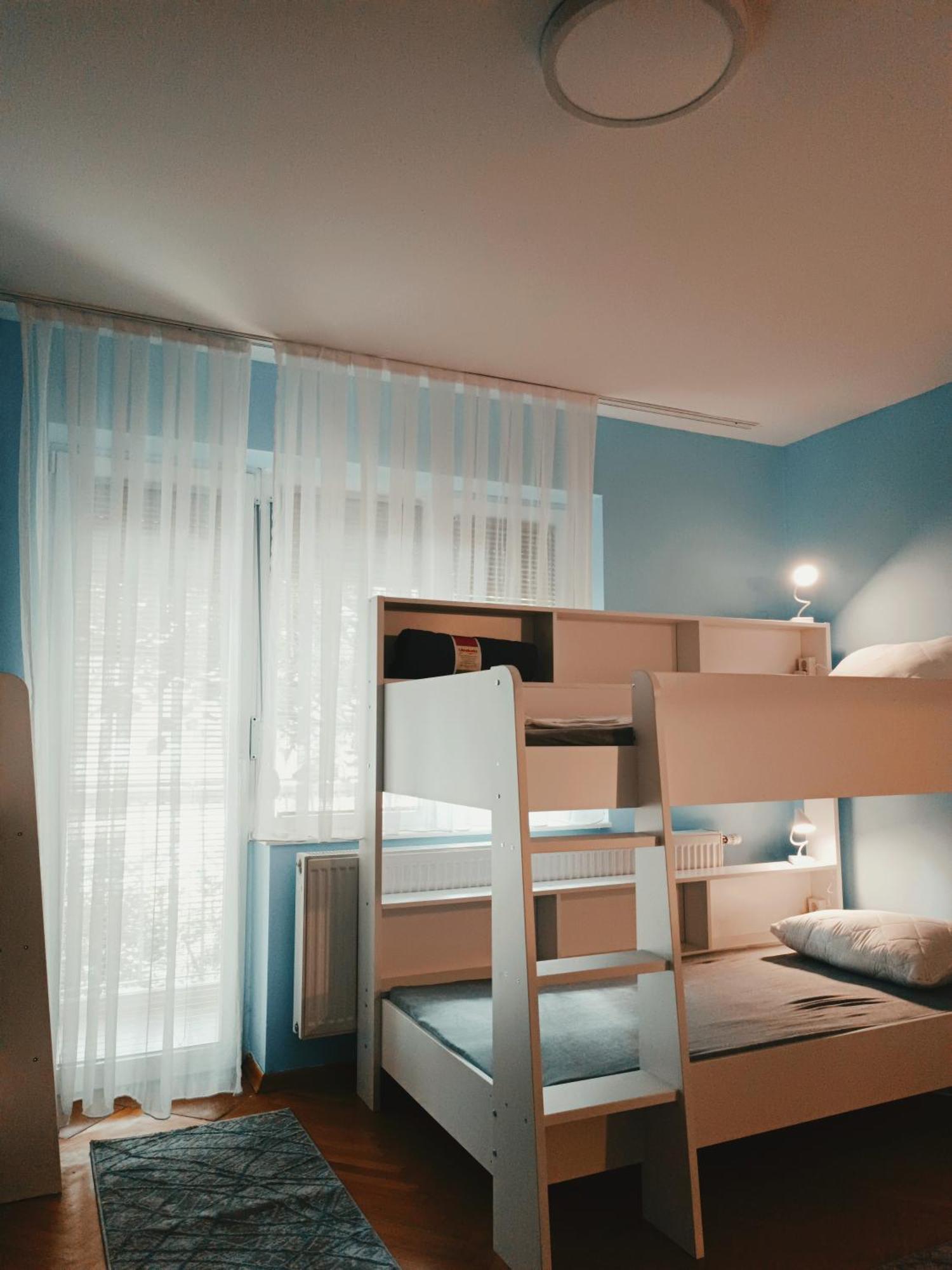 Hostel Central Скоп'є Екстер'єр фото